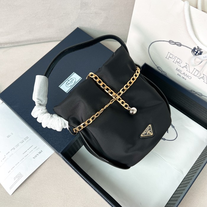 Re-Nylon And Leather Bucket Bag“20*15*14CM”-087=