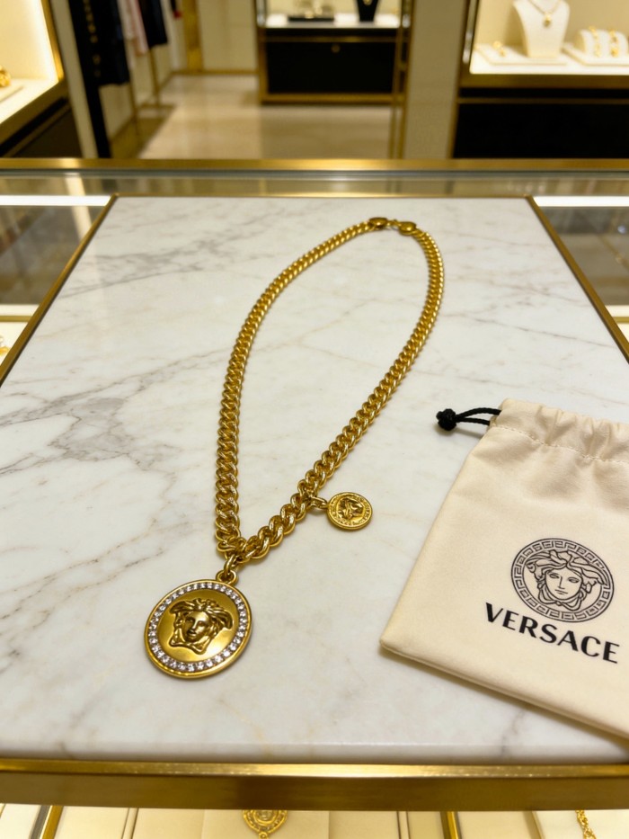 Necklace 041=