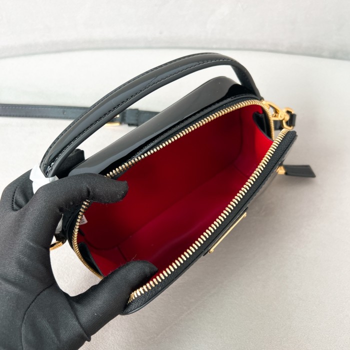 Black Patent Leather Mini-Pouch“17.5*10.5*4.5CM”-089=