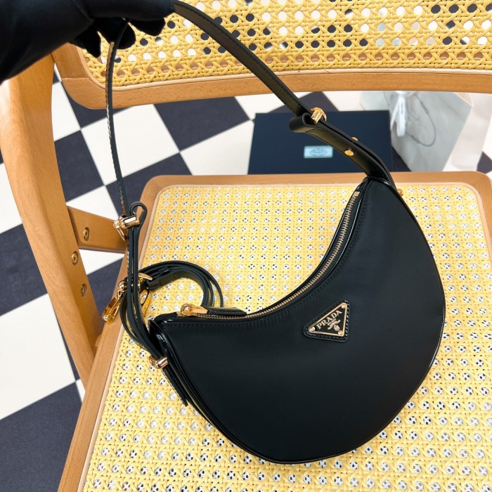 Arqué Re-Nylon Shoulder Bag“22.5*18.5*6CM”-088=