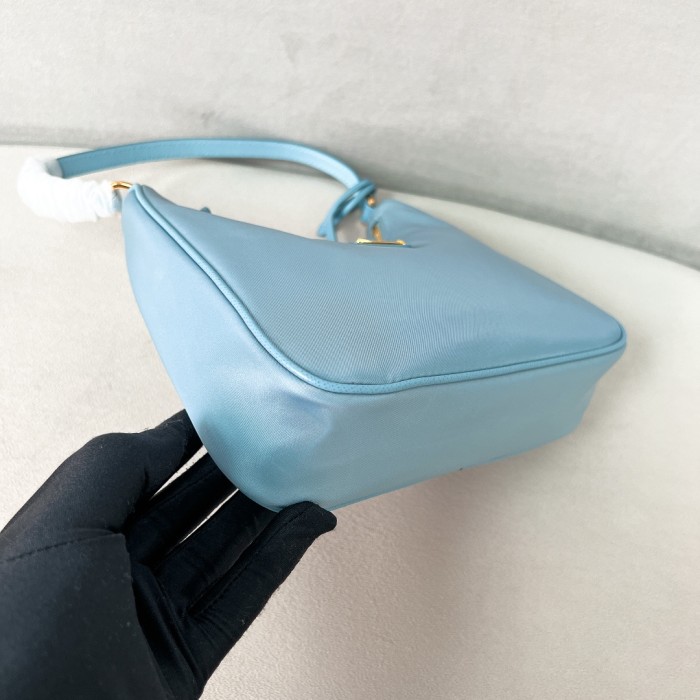 Re-Edition 2005 Re-Nylon Handbag“22*18*6.5CM”-005=