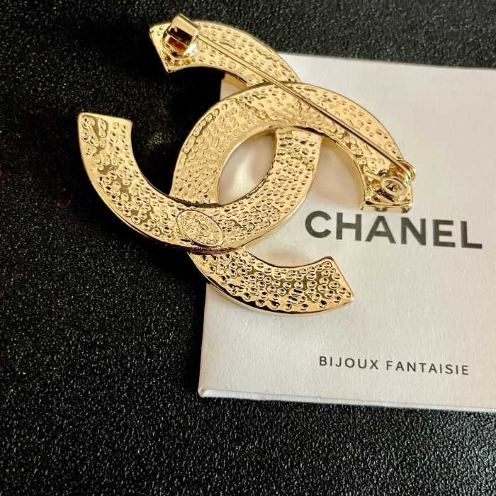 Brooch 55=
