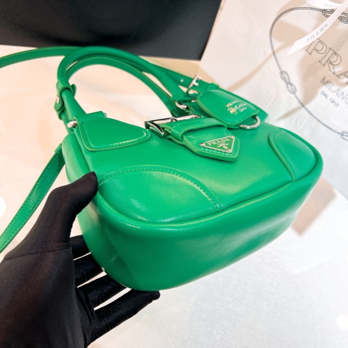 Moon Padded Nappa Leather Shoulder Bag“22.5*17.5*12CM”-0011=