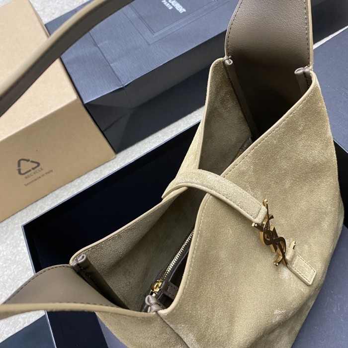 LE 5 à 7 supple small bag  23*22*8CM  -036=