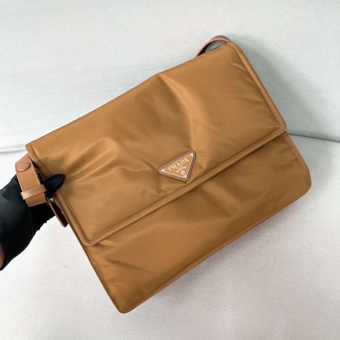 Traveller Re-Nylon Large Padded Shoulder Bag“36*28*14CM”-0801=
