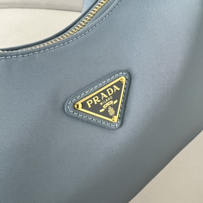Re-Edition 2005 Re-Nylon Handbag“22*18*6.5CM”-005=