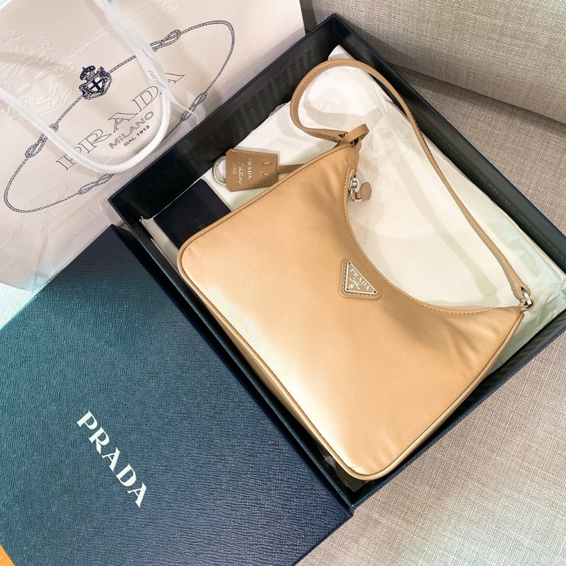 Re-Edition 2005 Re-Nylon Handbag“22*18*6.5CM”-005=