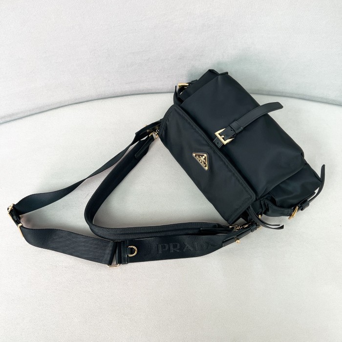 Explore Medium Re-Nylon Shoulder Bag With Flap“30*14*10CM”-088=