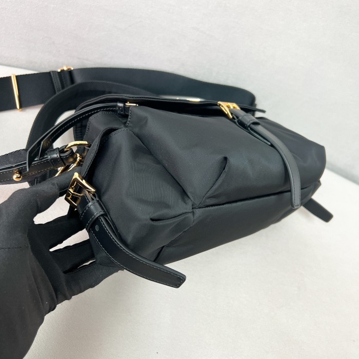 Explore Medium Re-Nylon Shoulder Bag With Flap“30*14*10CM”-088=