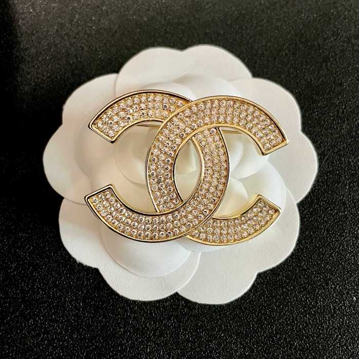 Brooch 55=