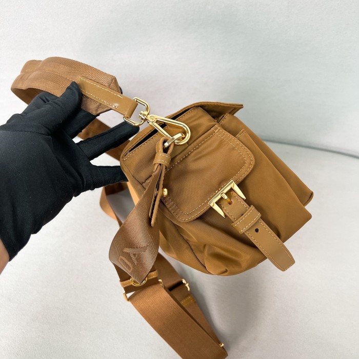 Explore Medium Re-Nylon Shoulder Bag With Flap“30*14*10CM”-088=