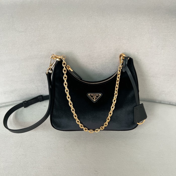 Re-Edition Velvet Shoulder Bag In Black“22*18*6CM”-087=