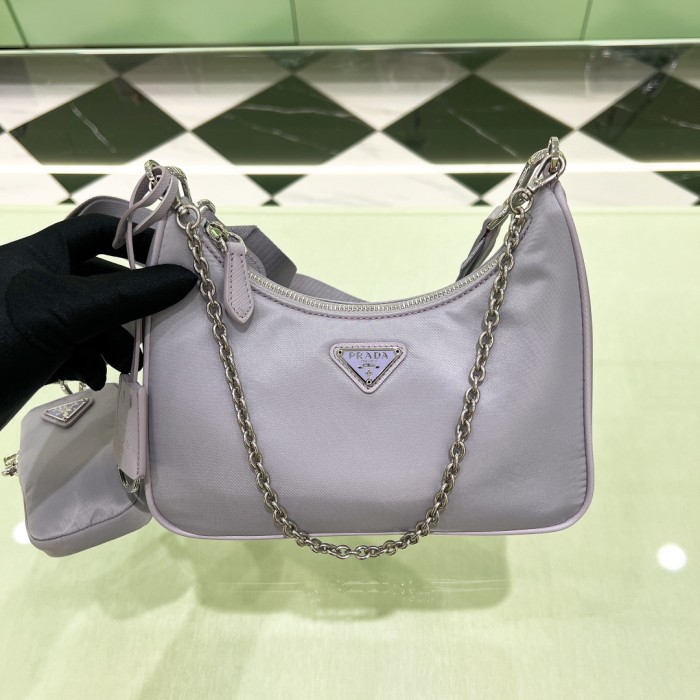 Re-Edition 2005 Re-Nylon Handbag“22*18*6.5CM”-005=