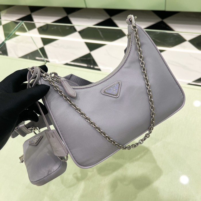 Re-Edition 2005 Re-Nylon Handbag“22*18*6.5CM”-005=
