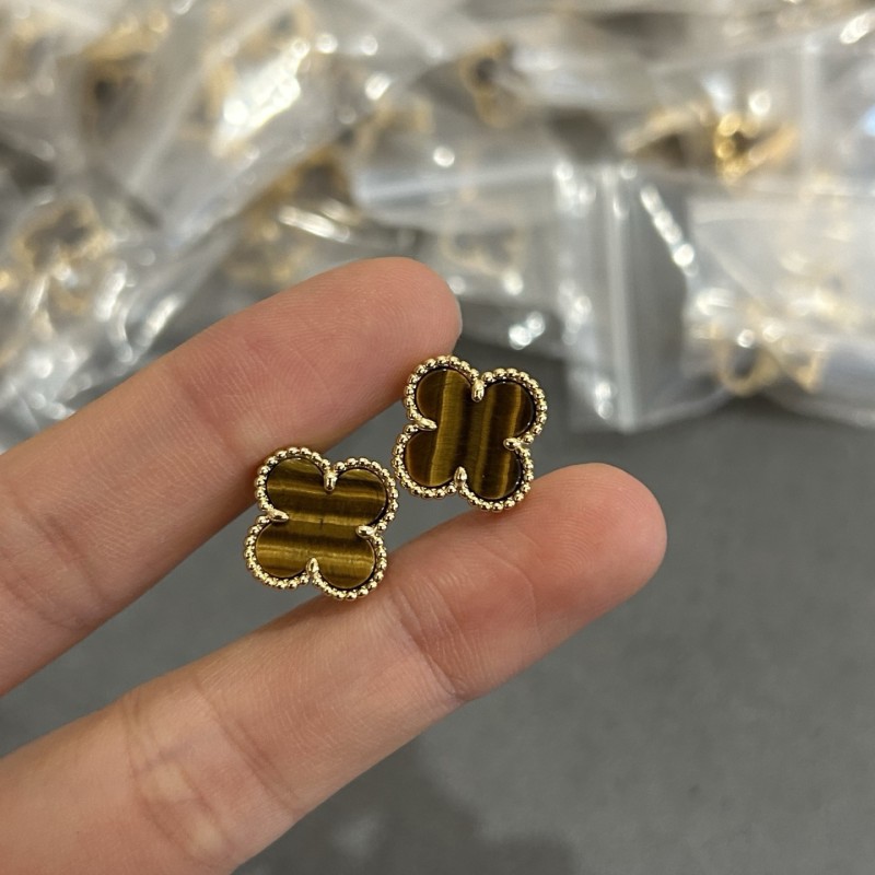 Earring 011=