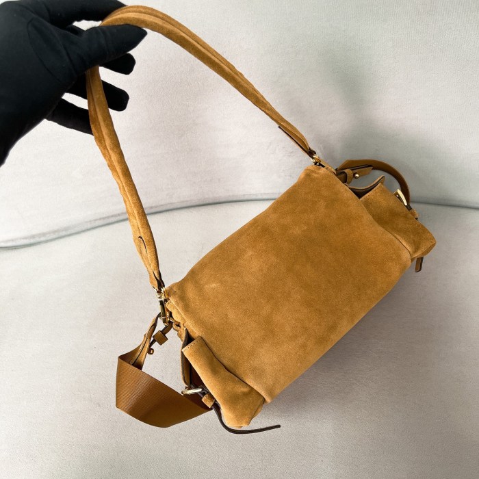Explore medium suede shoulder bag with flap“30*14*10CM”-089=