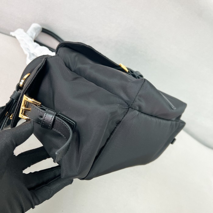 Explore medium Re-Nylon and leather tote bag“30*17*11CM”-089=