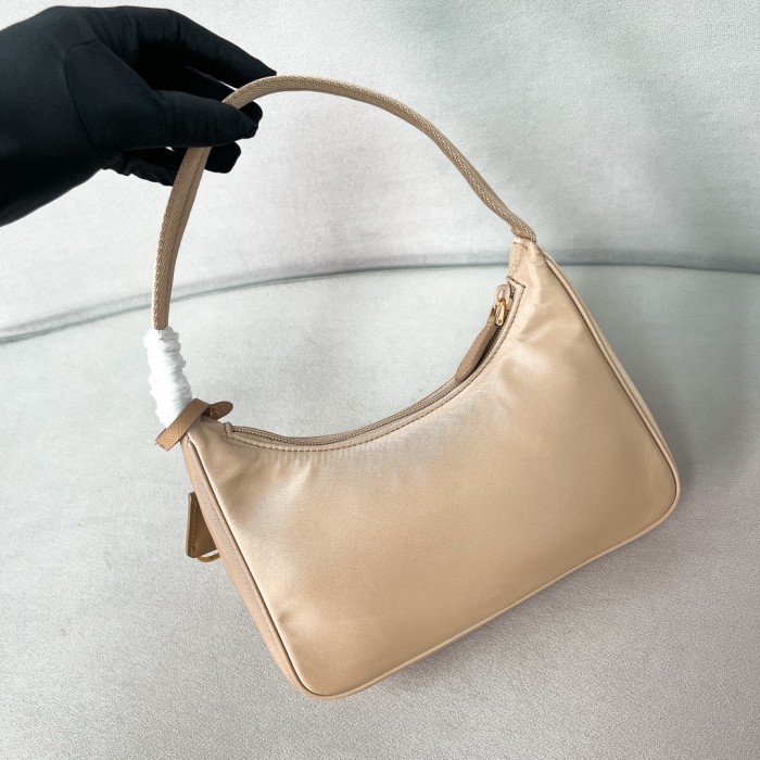 Re-Edition 2005 Re-Nylon And Saffiano Mini Bag“22*17*6CM”-054=