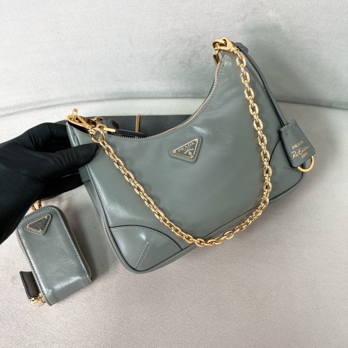 Re-Edition 2005 Napa Leather Bag“22*18*6.5CM”-088=