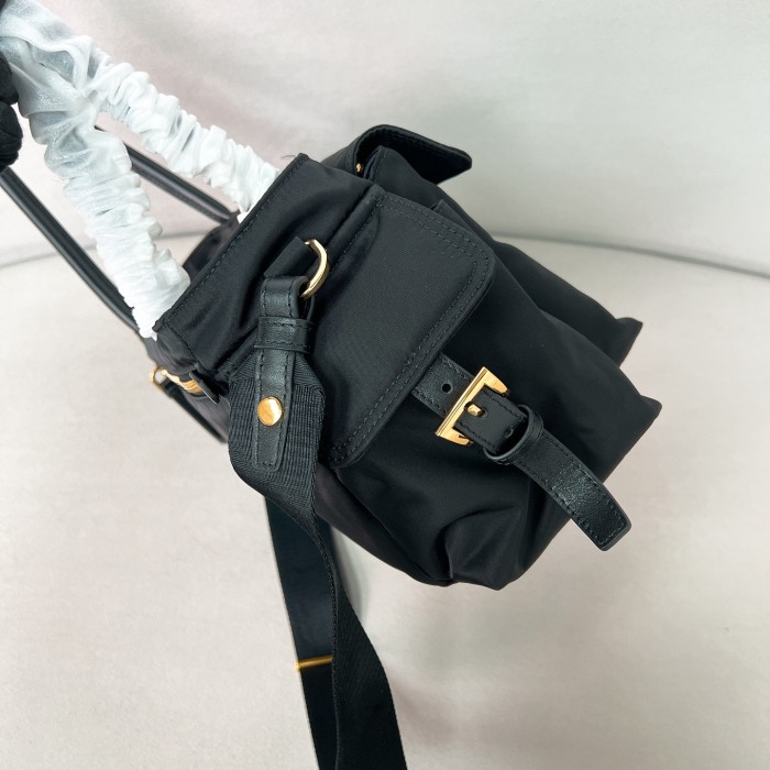 Explore medium Re-Nylon and leather tote bag“30*17*11CM”-089=