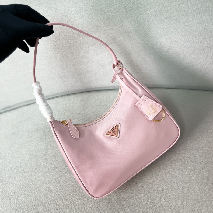 Re-Edition 2005 Re-Nylon Handbag“22*18*6.5CM”-005=