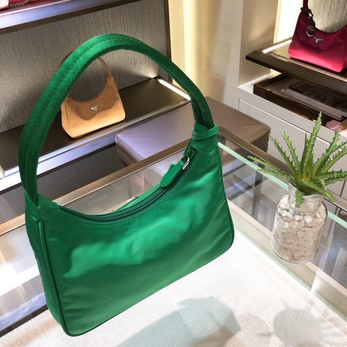 Re-Edition 2005 Re-Nylon And Saffiano Mini Bag“22*17*6CM”-054=