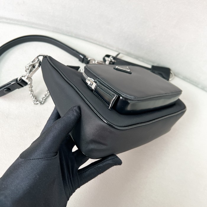 Re-Nylon And Brushed Leather Bag“22*19.5*6CM”-088=