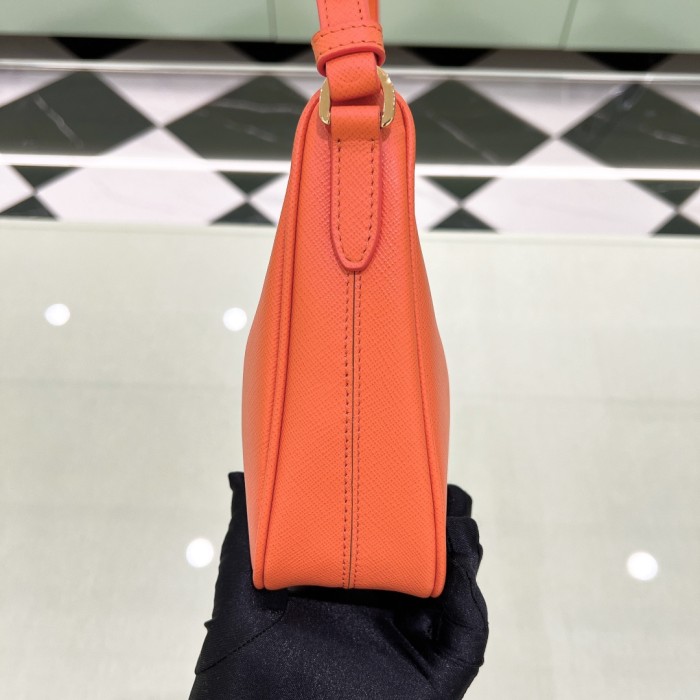 Re-Edition Saffiano Leather Bag“22*18*6CM”-088=