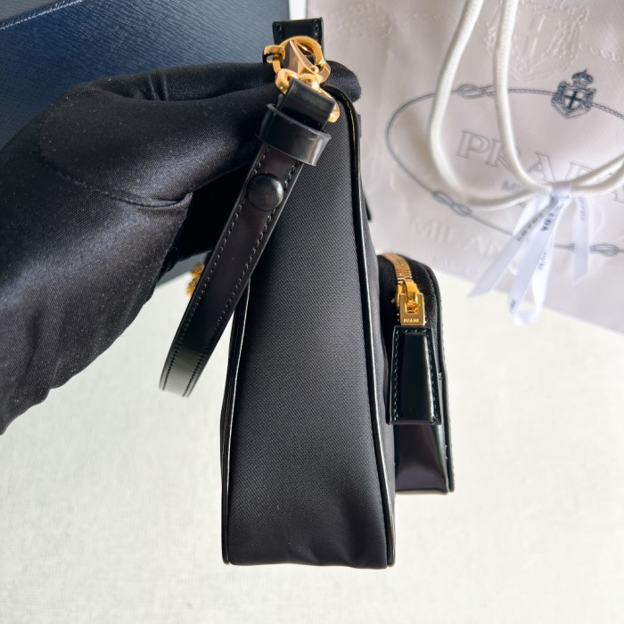 Re-Nylon And Brushed Leather Bag“22*19.5*6CM”-088=