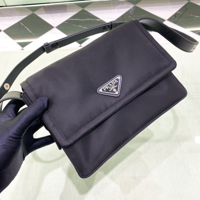 Padded Re-Nylon Shoulder Bag“23*16*11CM”-088=