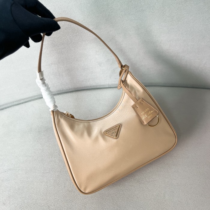 Re-Edition 2005 Re-Nylon Handbag“22*18*6.5CM”-005=