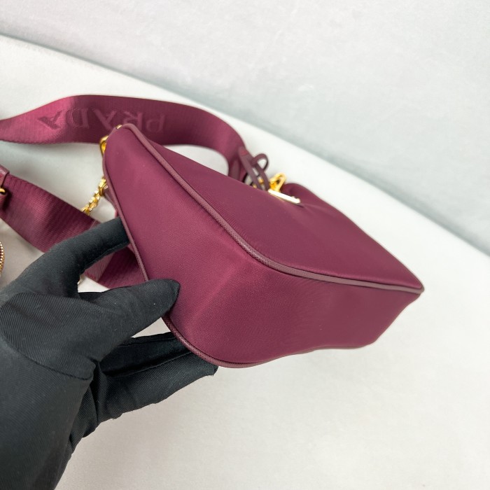 Re-Edition 2005 Re-Nylon bag“22*18*6.5CM”-086=
