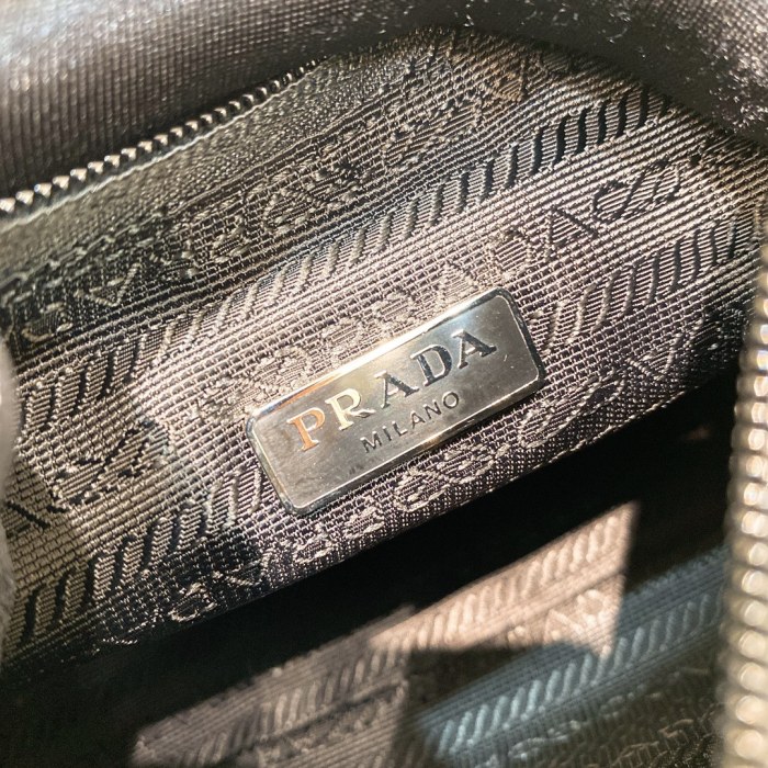 Re-Edition 2005 Re-Nylon And Saffiano Mini Bag“22*17*6CM”-054=