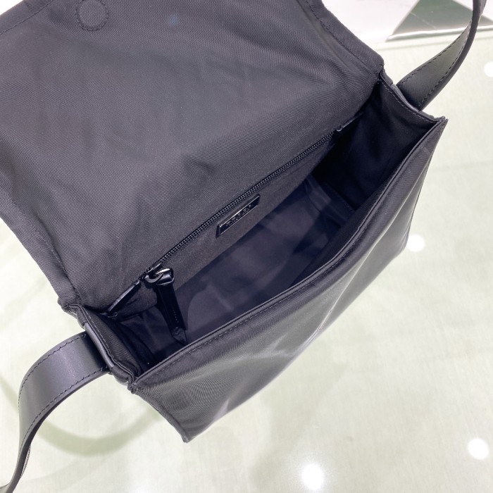 Padded Re-Nylon Shoulder Bag“23*16*11CM”-088=