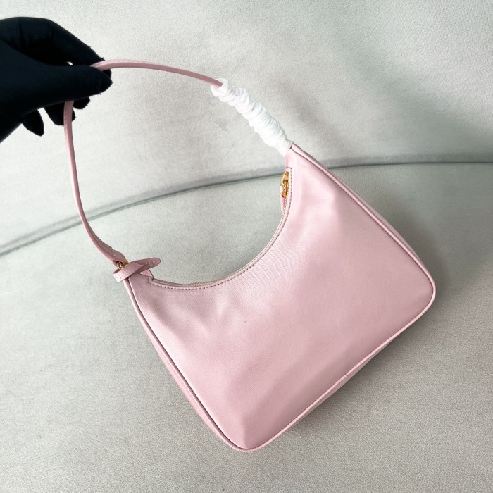 Re-Edition 2005 Re-Nylon Handbag“22*18*6.5CM”-005=