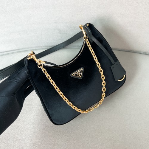 Re-Edition Velvet Shoulder Bag In Black“22*18*6CM”-087=
