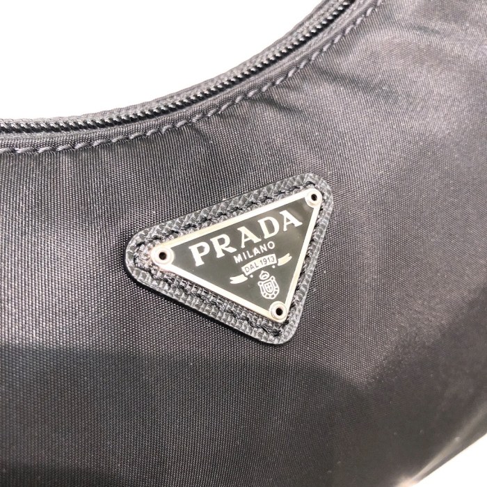 Re-Edition 2005 Re-Nylon And Saffiano Mini Bag“22*17*6CM”-054=