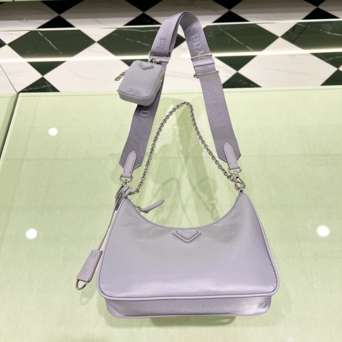 Re-Edition 2005 Re-Nylon Handbag“22*18*6.5CM”-005=