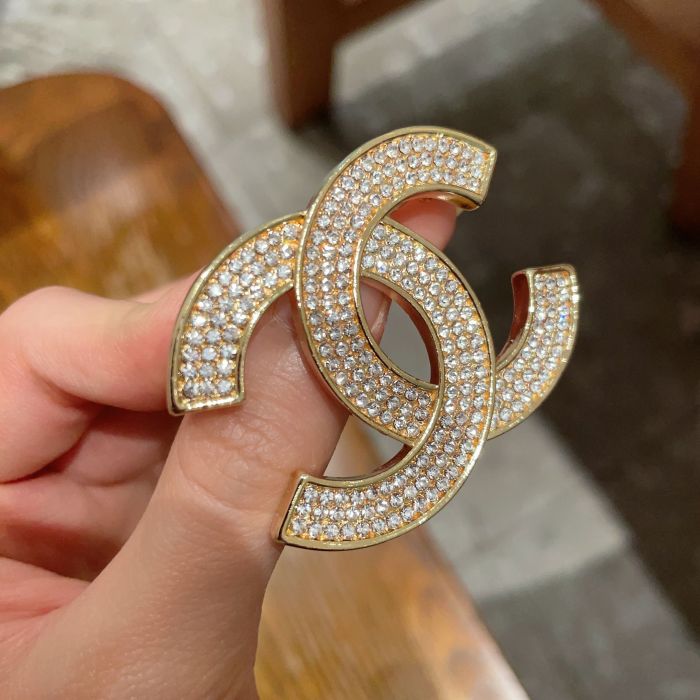 Brooch 55=