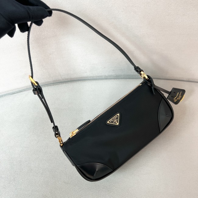 Re-Edition 2002 Shoulder Bag“23.5*10*5CM”-086=