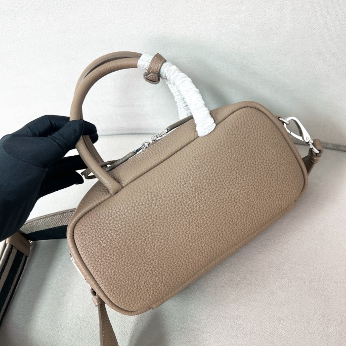Logo-Embellished Leather Mini Bag“24*12*8.5CM”-0811=