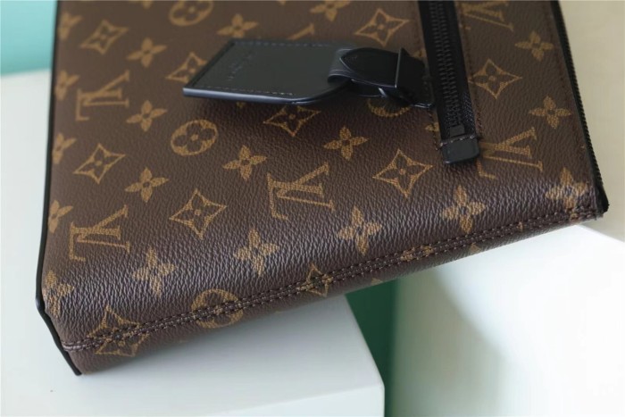 Ipad Takeoff Pouch “30*22*5CM” 074