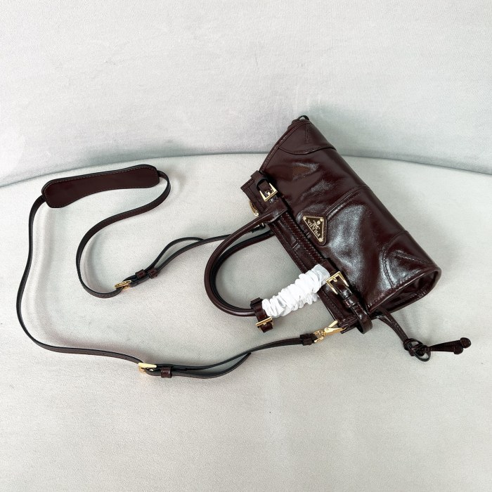 Bonnie mini leather handbag“23.5*12*9CM”-089=