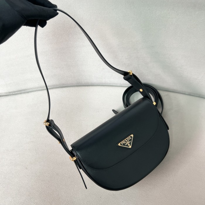Arqué LeatherShoulder Bag With Flap“22*17*5.5CM”-089=