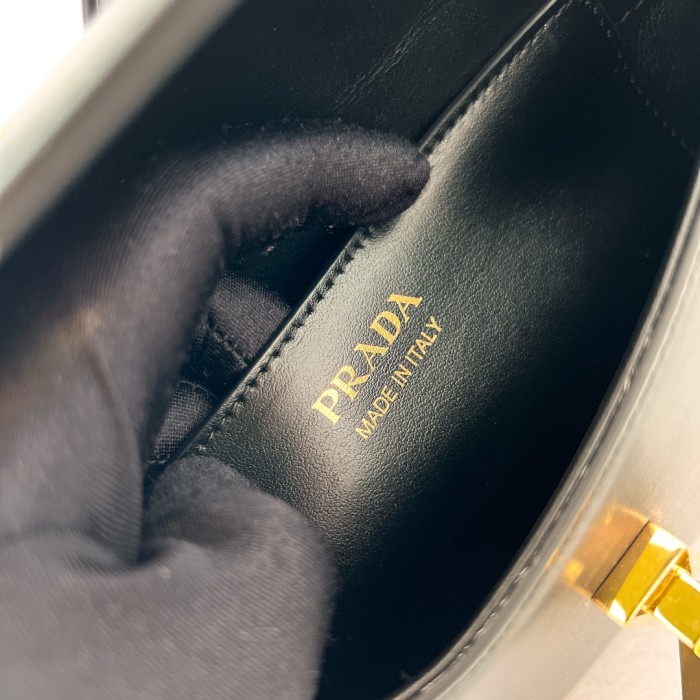 Logo-Plaque Glossy Leather Cross-Body Bag“20.5*10.5*4CM”-089=
