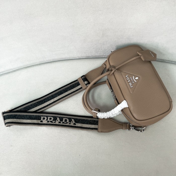 Logo-Embellished Leather Mini Bag“24*12*8.5CM”-0811=