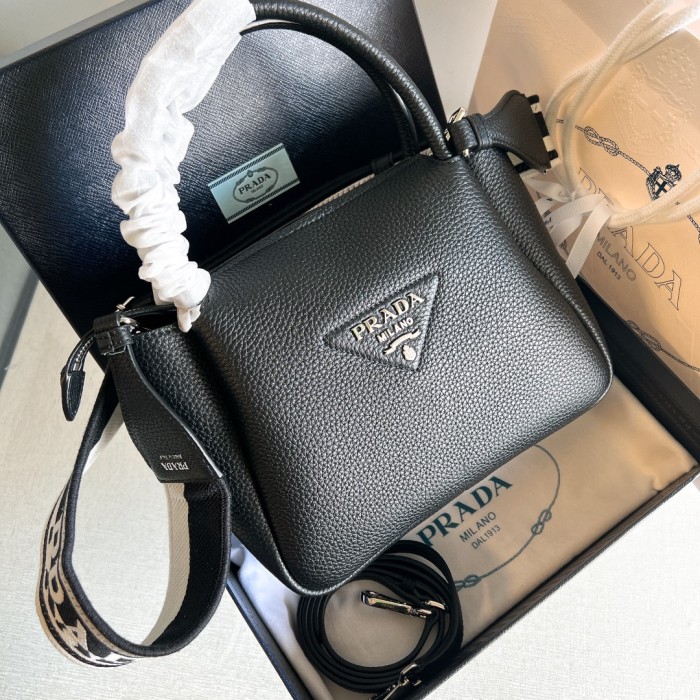 Logo-Embellished Leather Mini Bag“23*21*10CM”-0811=
