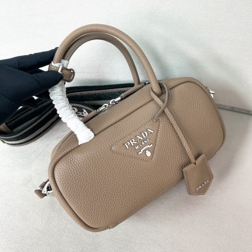 Logo-Embellished Leather Mini Bag“24*12*8.5CM”-0811=