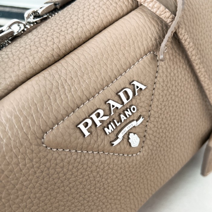 Logo-Embellished Leather Mini Bag“24*12*8.5CM”-0811=