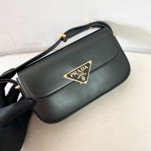 Logo-Plaque Glossy Leather Cross-Body Bag“20.5*10.5*4CM”-089=
